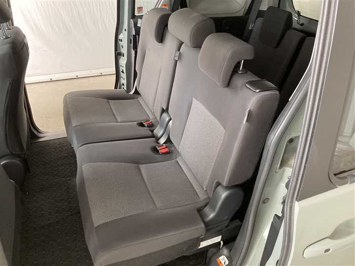 2023 Toyota Sienta 6AA-MXPL10G (UW-69ad001457da9)[15]