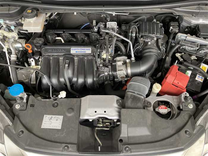 2018 Honda SHUTTLE HYBRID DAA-GP7 (UW-69a693ded8439)[23]