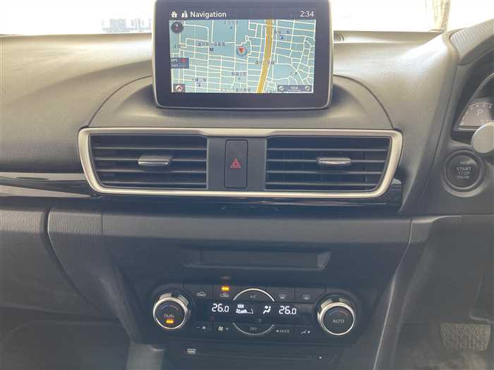 2013 Mazda Axela DBA-BM5FP (UW-69b279360c6a1)[18]