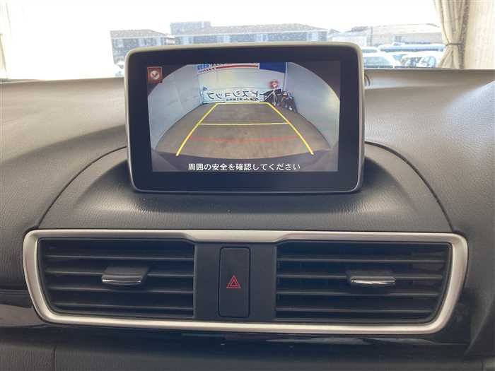 2013 Mazda Axela DBA-BM5FP (UW-69b279360c6a1)[23]