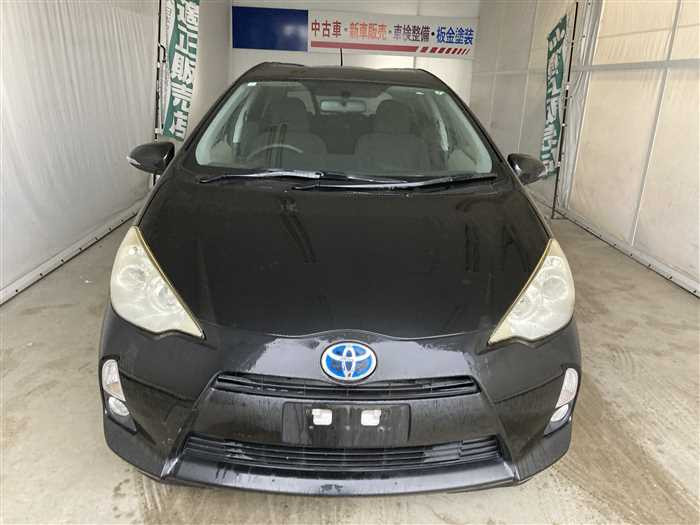 2013 Toyota Aqua DAA-NHP10 (UW-69ad00159c405)[4]