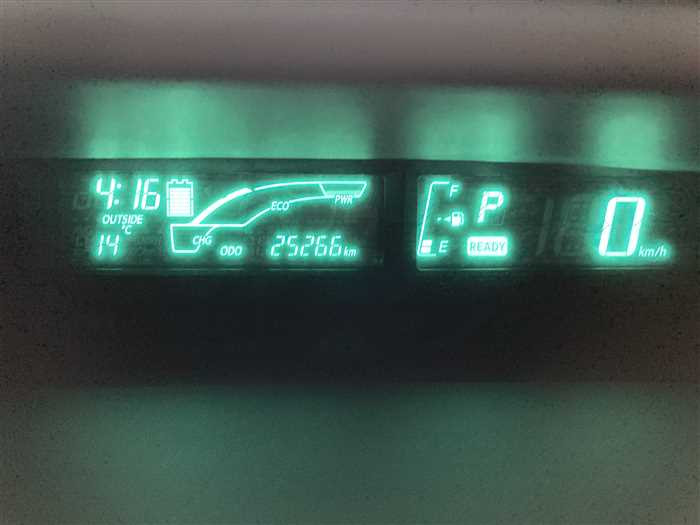 2013 Toyota Aqua DAA-NHP10 (UW-69ad00159c405)[21]