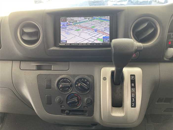 2021 Nissan NV350 Caravan LDF-VW2E26 (UW-69ad0018049ff)[18]