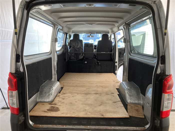 2020 Nissan NV350 Caravan CBF-VR2E26 (UW-69ad001844e94)[11]