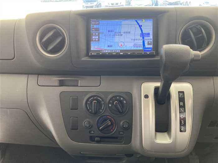 2020 Nissan NV350 Caravan CBF-VR2E26 (UW-69ad001844e94)[18]