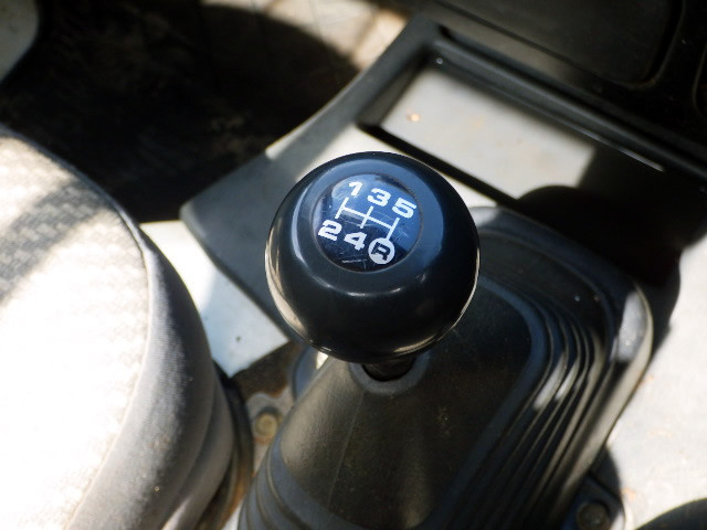 2000 Daihatsu Hijet Truck S210P (UW-69b91eef731ec)[13]