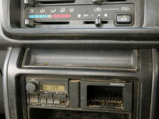 2000 Daihatsu Hijet Truck S210P (UW-69b91eef731ec)[11]