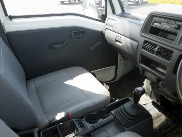 2000 Subaru Sambar TT2 (UW-69b923347a07a)[8]