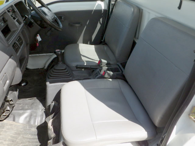 2000 Subaru Sambar TT2 (UW-69b923347a07a)[5]