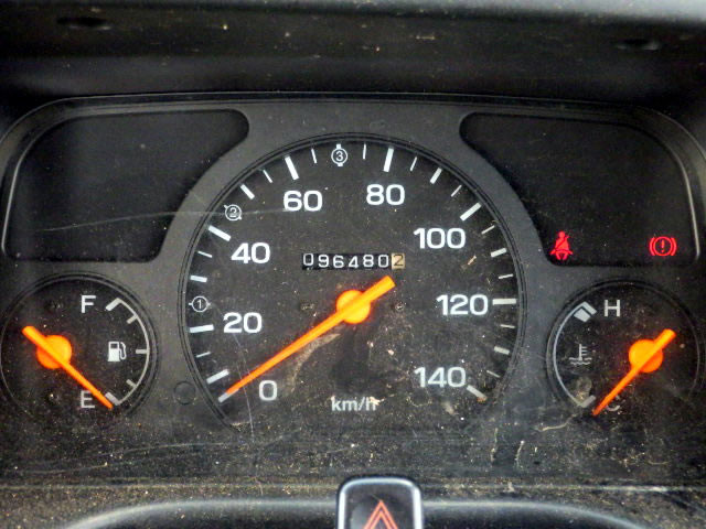 2000 Subaru Sambar TT2 (UW-69b923347a07a)[12]