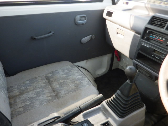 1994 Mitsubishi Minicab Truck U42T (UW-69b3cd4dc599c)[8]