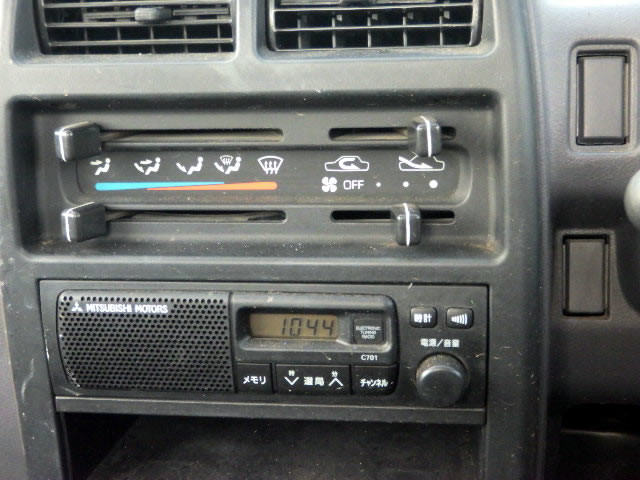 1994 Mitsubishi Minicab Truck U42T (UW-69b3cd4dc599c)[11]