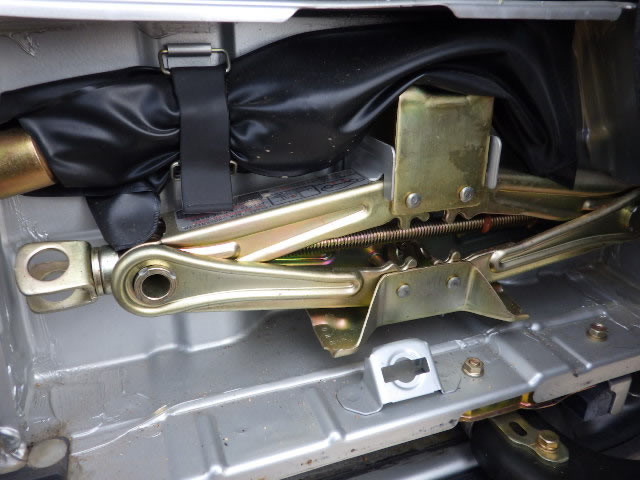 1999 Honda Vamos HM1 (UW-69b3d4457f756)[20]