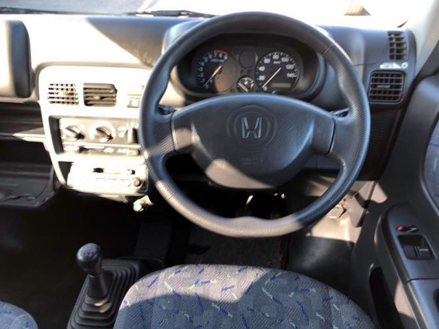 1999 Honda Vamos HM1 (UW-69aa579adca59)[4]