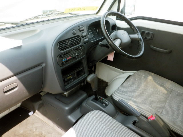 1998 Daihatsu Hijet Truck S100P (UW-69cdc70d19ebd)[9]