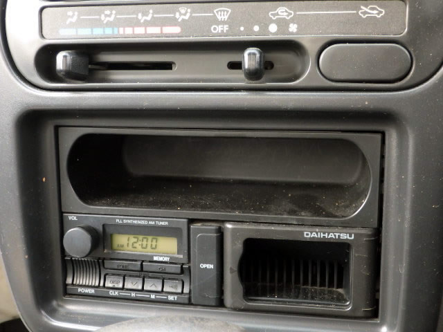 1998 Daihatsu Hijet Truck S100P (UW-69cdc70d19ebd)[11]