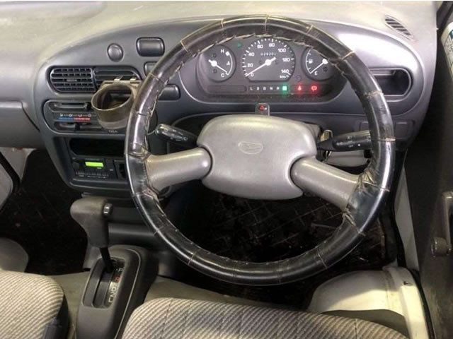 1998 Daihatsu Hijet Truck S100P (UW-69aa6e9708fd8)[4]