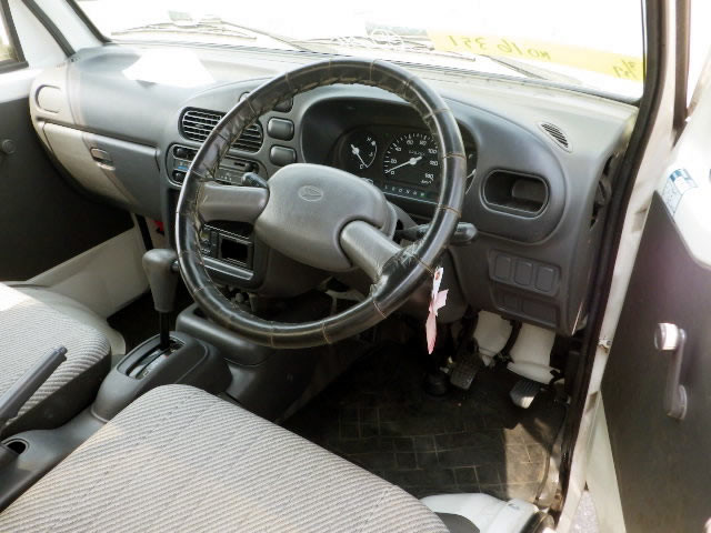 1998 Daihatsu Hijet Truck S100P (UW-69cdc70d19ebd)[10]