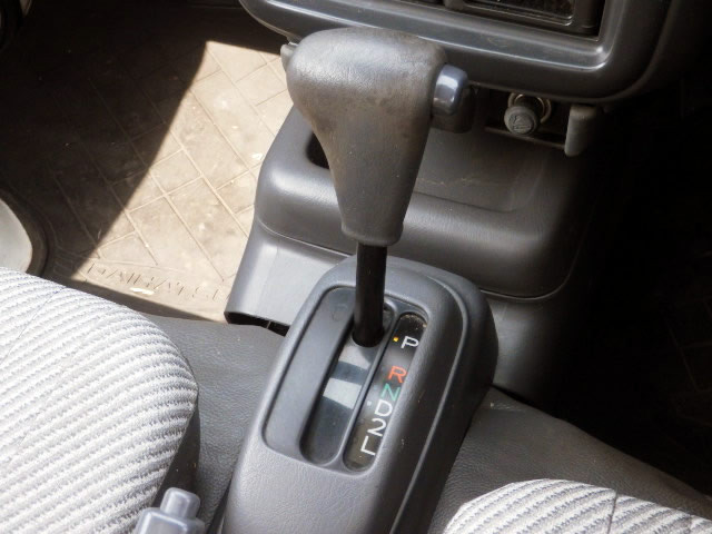 1998 Daihatsu Hijet Truck S100P (UW-69cdc70d19ebd)[13]