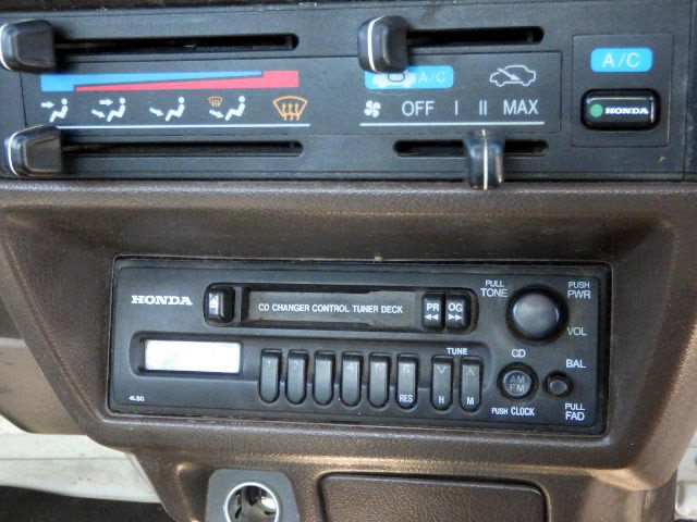 1998 Honda Acty Truck HA3 (UW-69b3d89b5cf49)[11]