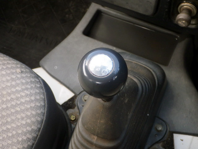 2000 Daihatsu Hijet Truck S210P (UW-69b9311d01ad1)[13]