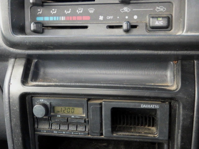 2000 Daihatsu Hijet Truck S210P (UW-69b9311d01ad1)[11]