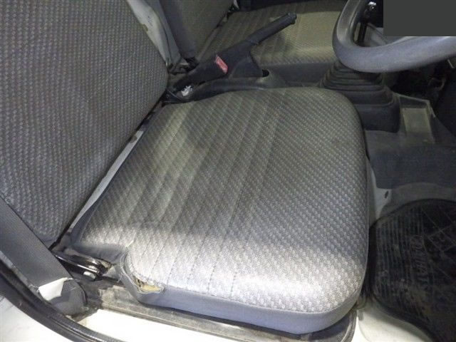 2000 Daihatsu Hijet Truck S210P (UW-69aa704b1ebdb)[3]