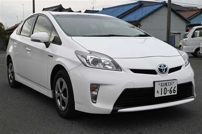 2014 Toyota Prius DAA-ZVW30 (UW-69acfffd926f7)[2]