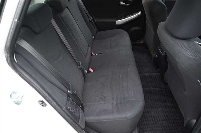 2014 Toyota Prius DAA-ZVW30 (UW-69acfffd926f7)[11]