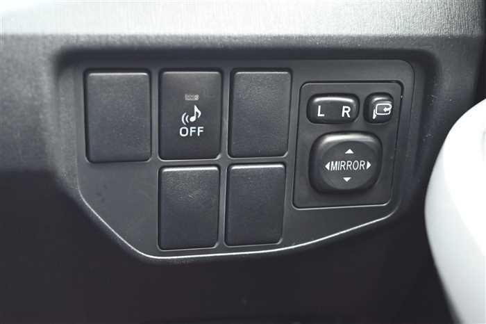 2014 Toyota Prius DAA-ZVW30 (UW-69acfffd926f7)[25]