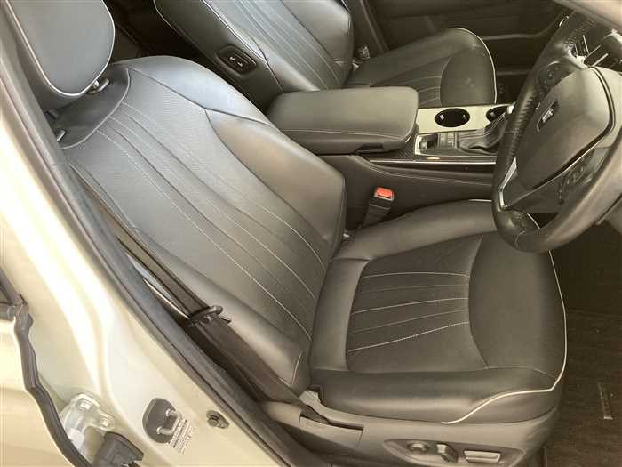 2020 Toyota Crown Hybrid 6AA-AZSH20 (UW-69acffff70f66)[9]