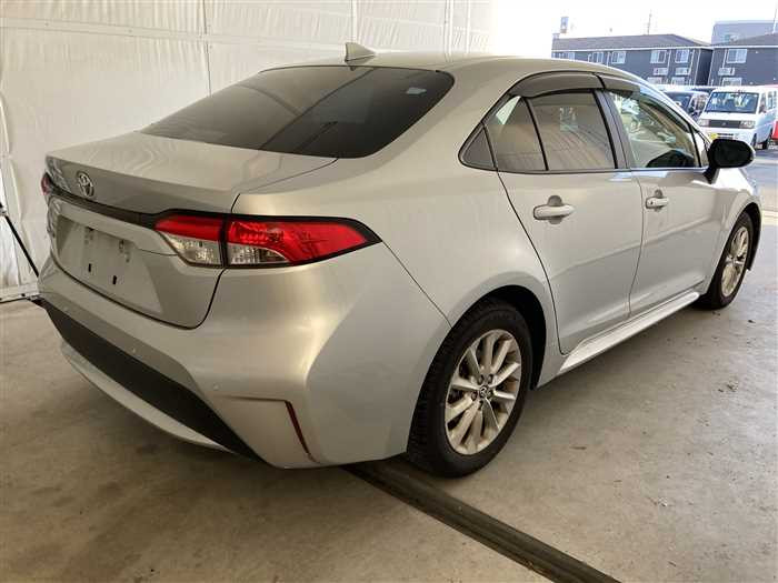2021 Toyota Corolla Sedan 3BA-ZRE212 (UW-69acffff9f66e)[1]