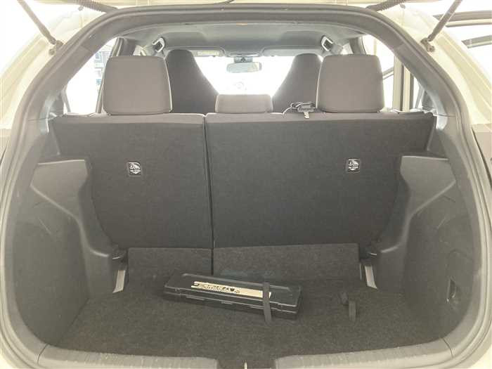 2021 Toyota Yaris 5BA-KSP210 (UW-69ad00042cf6d)[11]