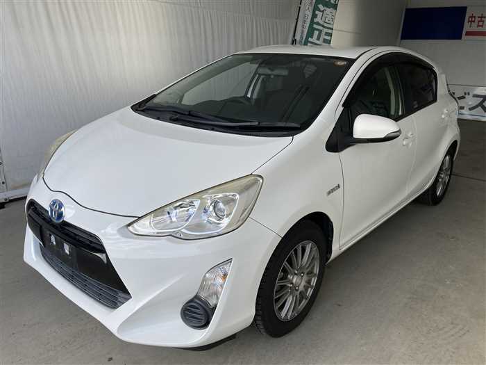 2015 Toyota Aqua DAA-NHP10