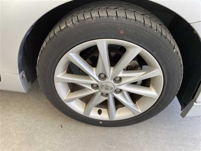 2012 Toyota Prius alpha DAA-ZVW41W (UW-69b2791410d9c)[7]