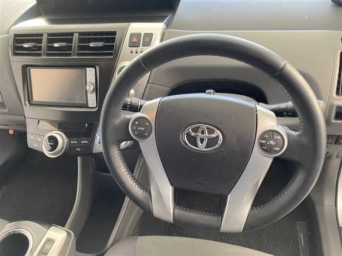 2012 Toyota Prius alpha DAA-ZVW41W (UW-69b2791410d9c)[16]