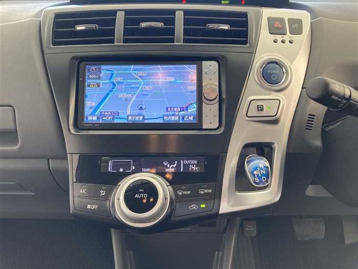 2012 Toyota Prius alpha DAA-ZVW41W (UW-69b2791410d9c)[18]