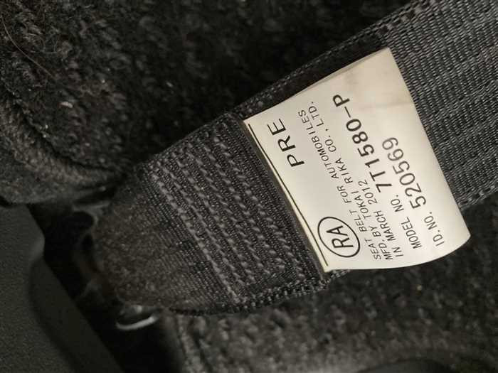 2012 Toyota Prius alpha DAA-ZVW41W (UW-69b2791410d9c)[23]