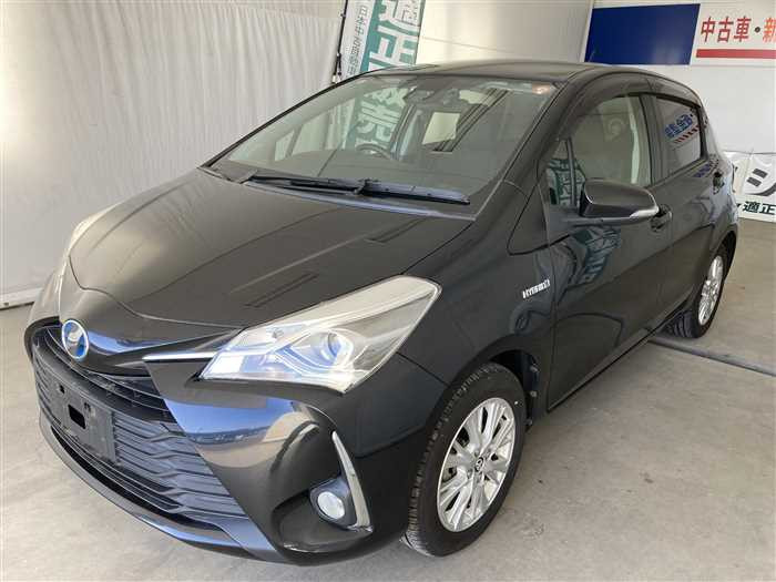 2017 Toyota Vitz DAA-NHP130 (UW-69b27915a41d2)[0]