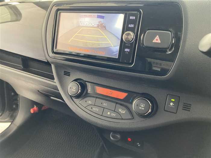 2017 Toyota Vitz DAA-NHP130 (UW-69b27915a41d2)[21]