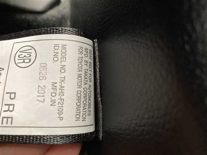 2017 Toyota Vitz DAA-NHP130 (UW-69b27915a41d2)[23]