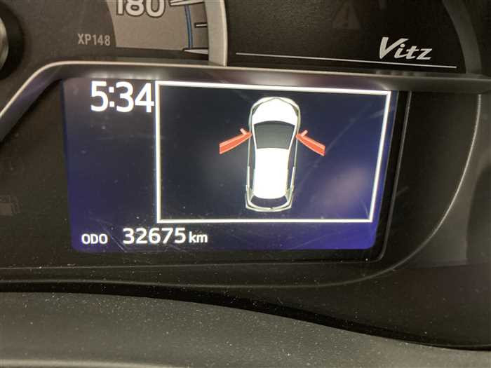 2017 Toyota Vitz DAA-NHP130 (UW-69b27915a41d2)[24]