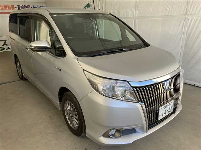 2016 Toyota Esquire DAA-ZWR80G (UW-69b279160e32d)[2]