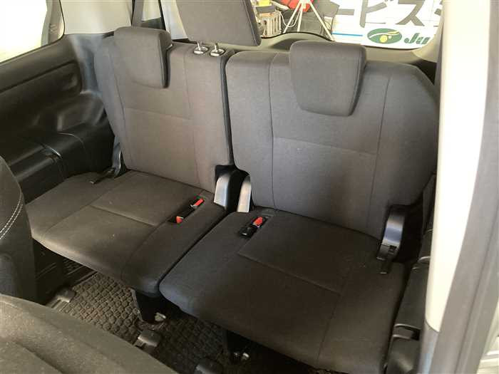 2016 Toyota Esquire DAA-ZWR80G (UW-69b279160e32d)[14]