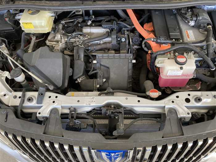 2016 Toyota Esquire DAA-ZWR80G (UW-69b279160e32d)[28]