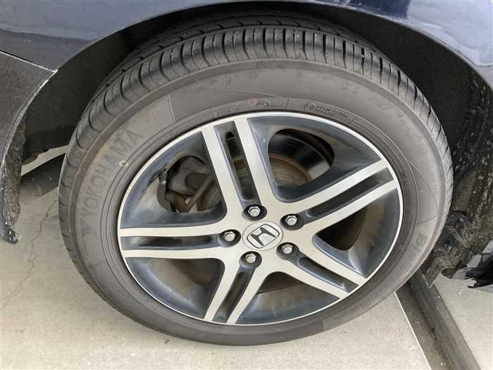 2015 Honda Odyssey DBA-RC1 (UW-69b279165c6c5)[8]