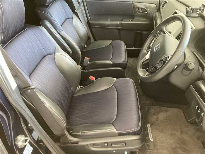 2015 Honda Odyssey DBA-RC1 (UW-69b279165c6c5)[9]