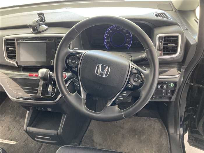 2015 Honda Odyssey DBA-RC1 (UW-69b279165c6c5)[17]