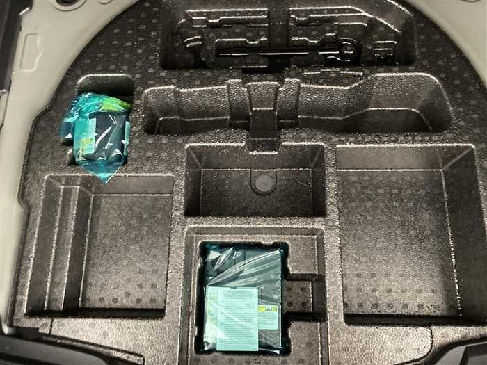 2023 Toyota CorollaCross 3BA-ZSG10 (UW-69b2791bb3e8a)[12]