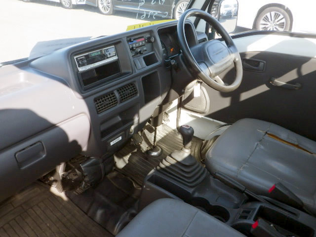 2001 Subaru Sambar TT2 (UW-69c4d3b6d0668)[9]